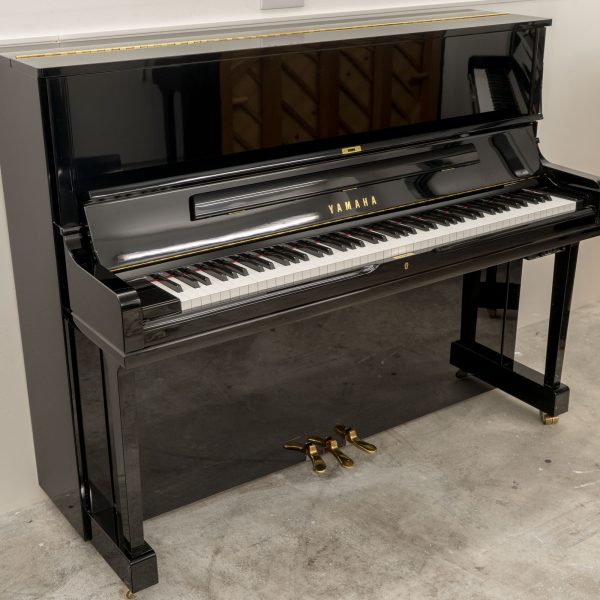 Used Yamaha SU118 Upright Piano - c1998