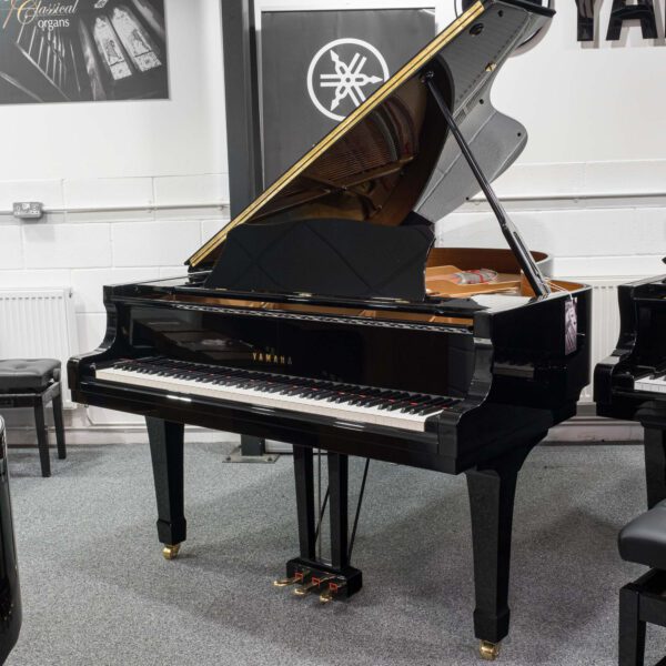 yamaha C5