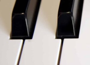 Keyboard-Repairs-and-replacement-new-crop-optim