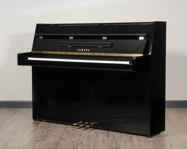 Yamaha B1 Upright Piano - c2006