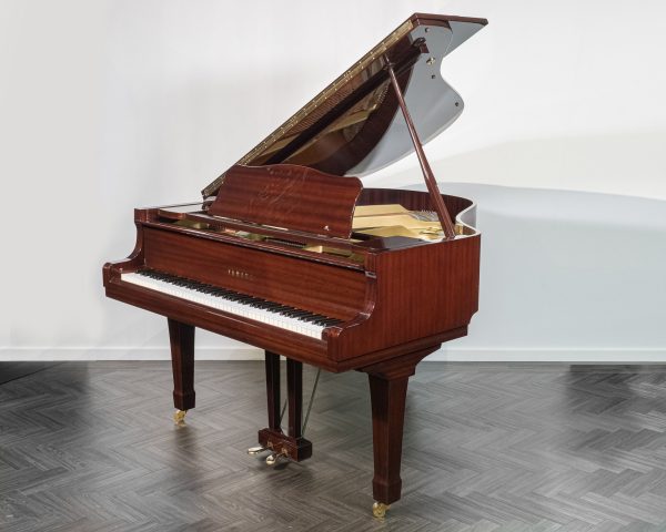Yamaha G1 Grand Piano - c1986