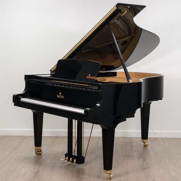 Sauter 185 delta grand piano in polished black