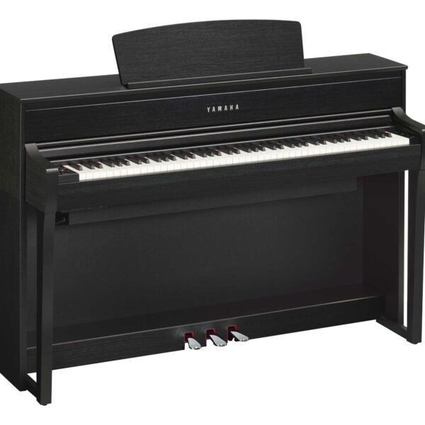 New Yamaha Clavinova CLP-675 Digital Piano