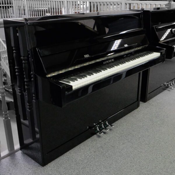 New Kingsburg KU109 Upright Piano