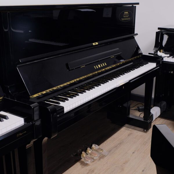 Used Yamaha U1 Upright Piano