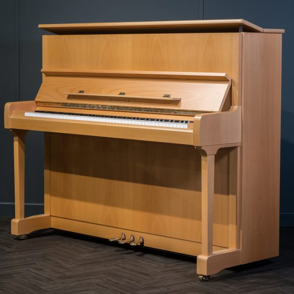 Yamaha P121 Upright Piano in Natural Beech Satin
