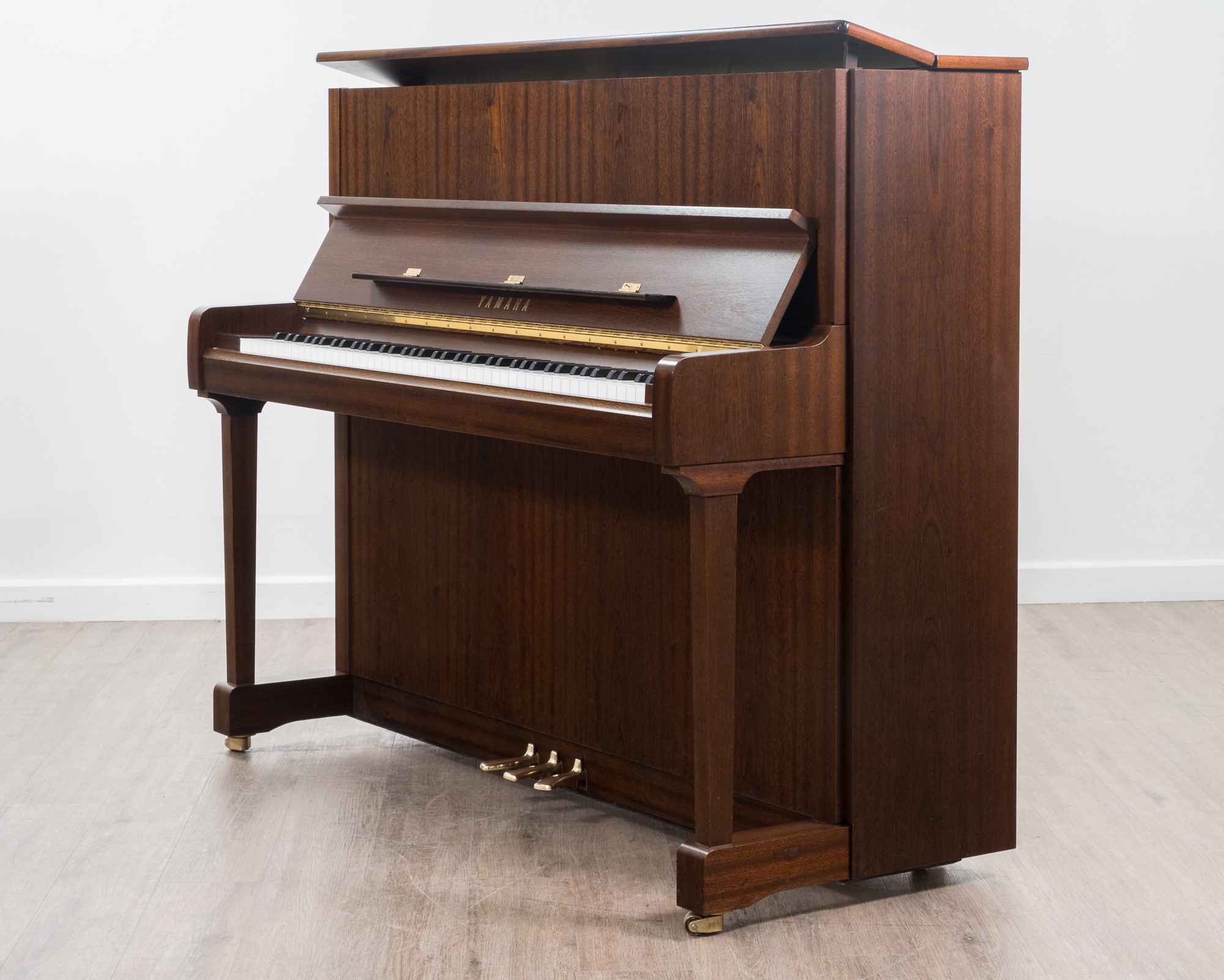 Yamaha P121 Upright Piano c2003 Coach House Pianos