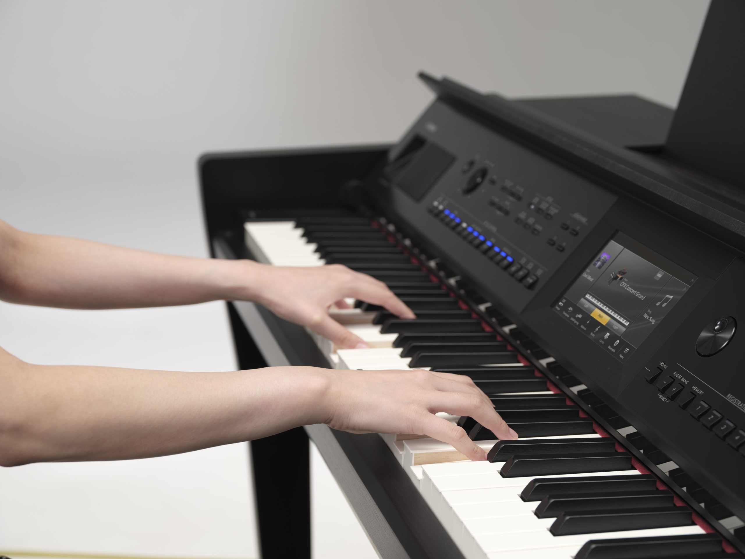 Yamaha CVP 905 Digital Piano Keys