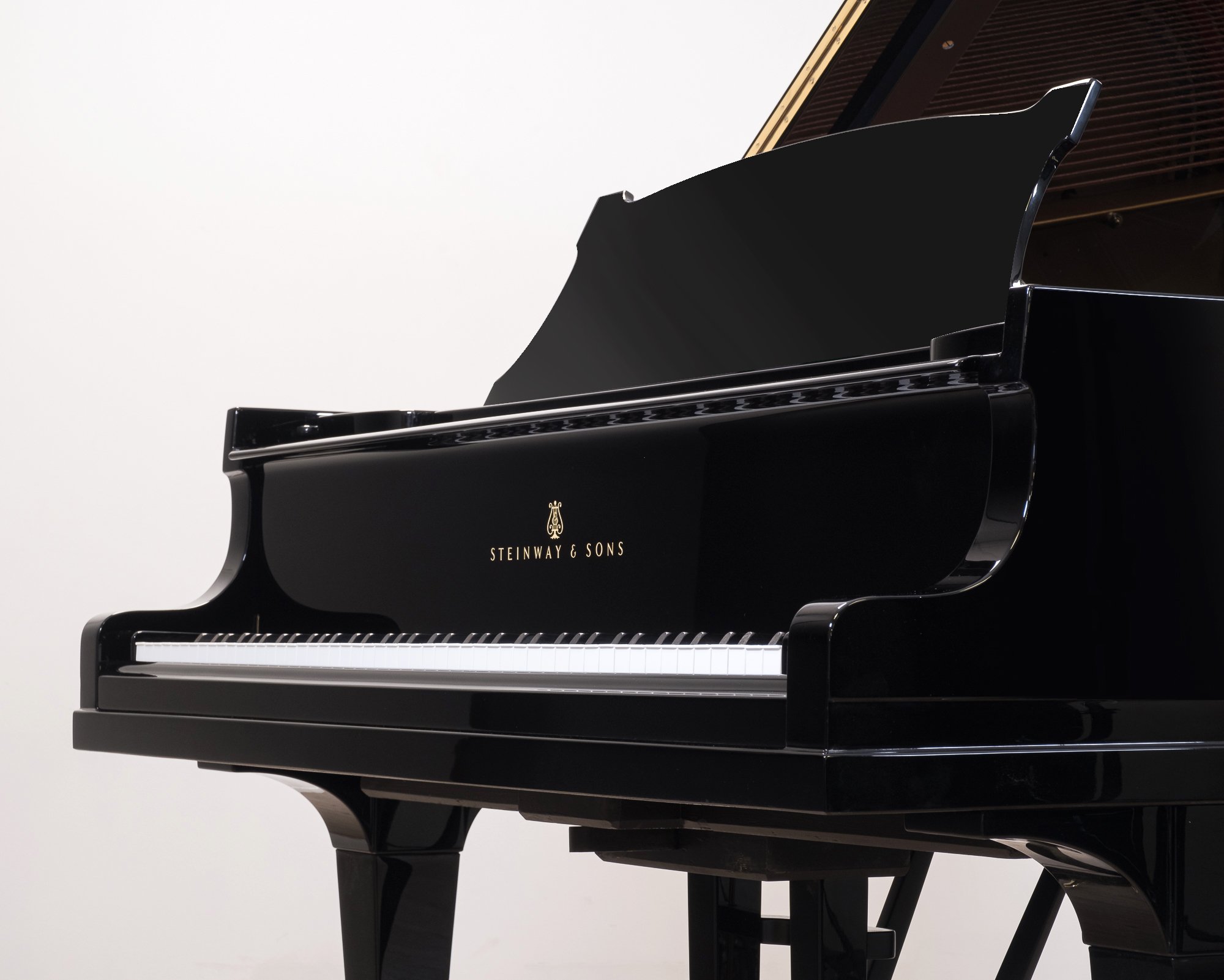 Steinway Model M Grand Piano in polished black
