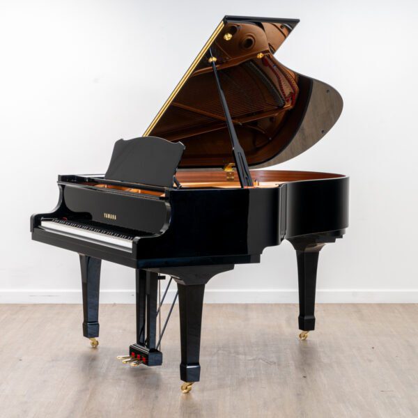 Yamaha C2 Grand Piano