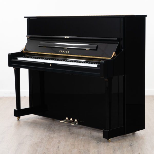 Yamaha U1 Upright Piano in black