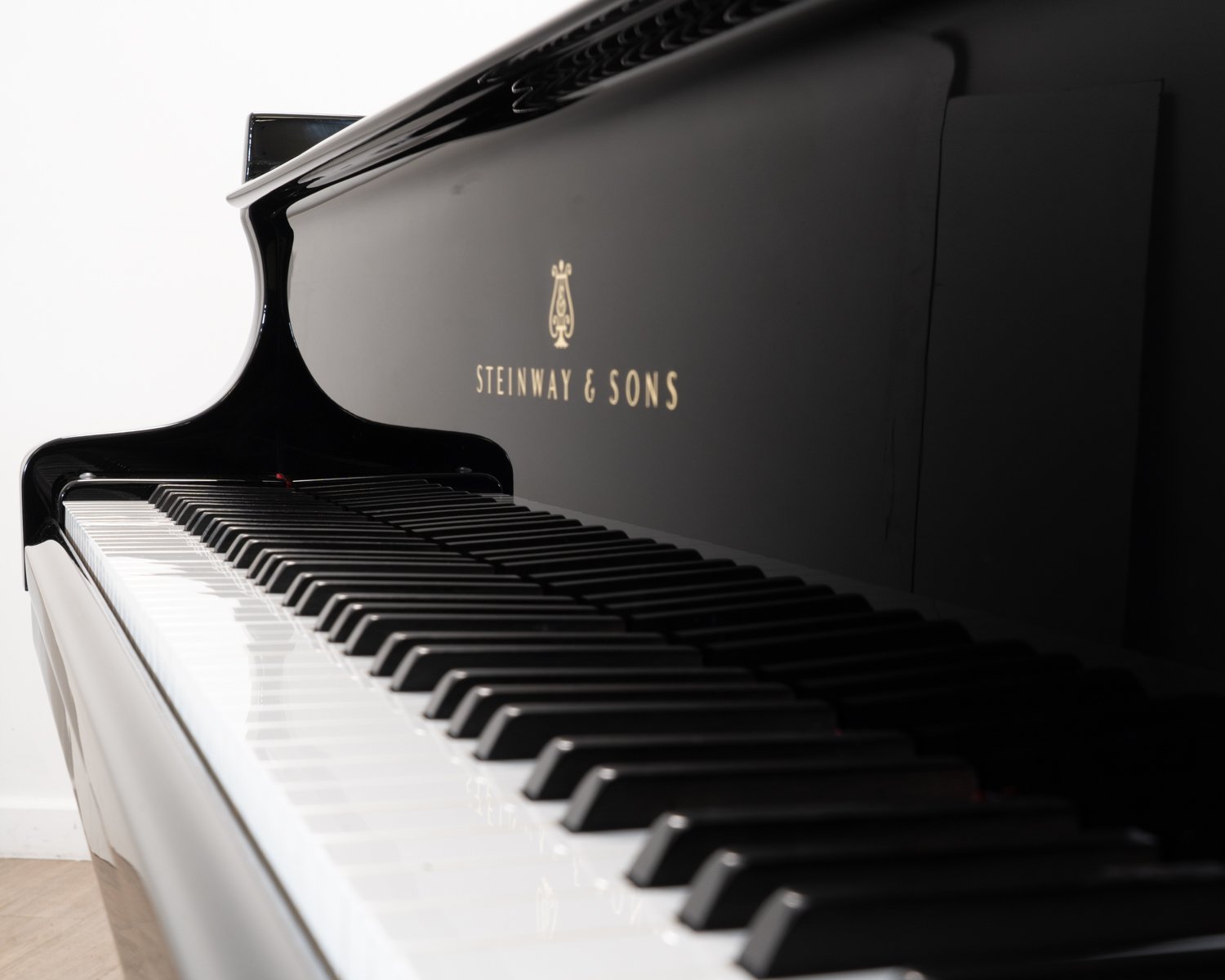 Steinway Model M Grand Piano in Black