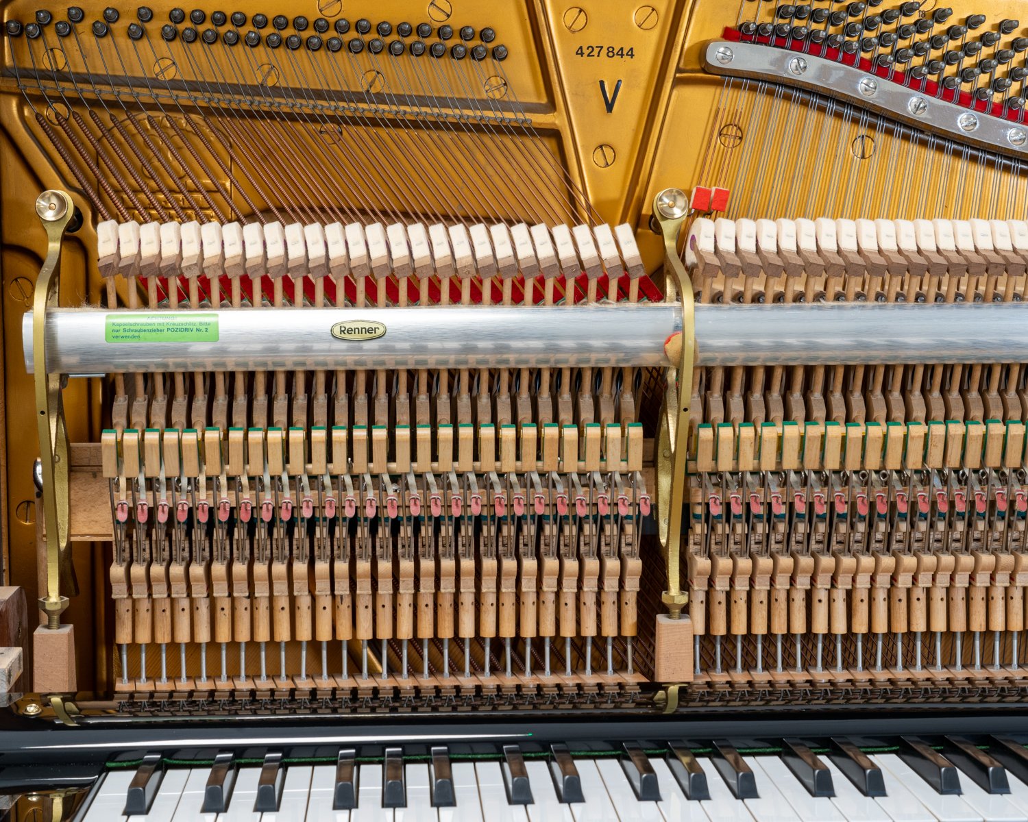 Steinway & Sons Model V