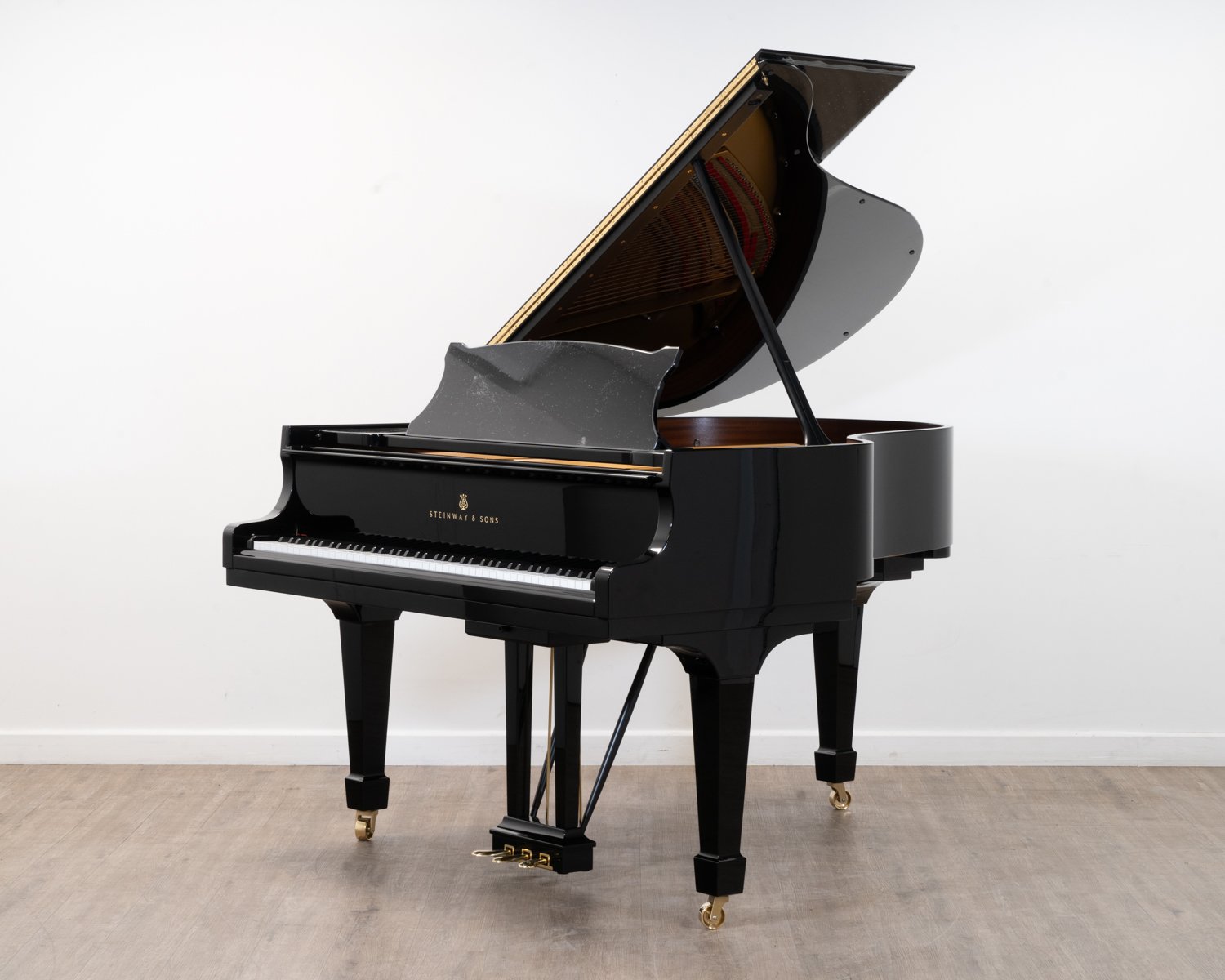 Steinway & Sons Model M Grand Piano - c2002