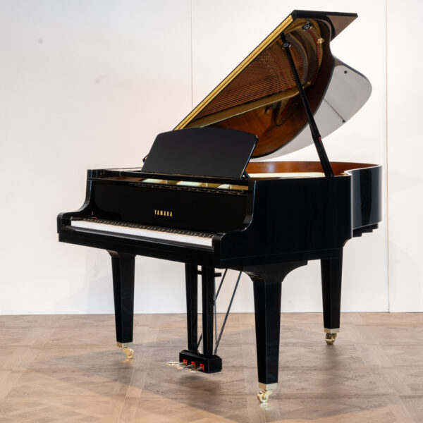 Yamaha GH1B Grand Piano - c1991