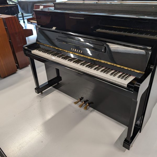 Yamaha P116 Upright Piano - c1988