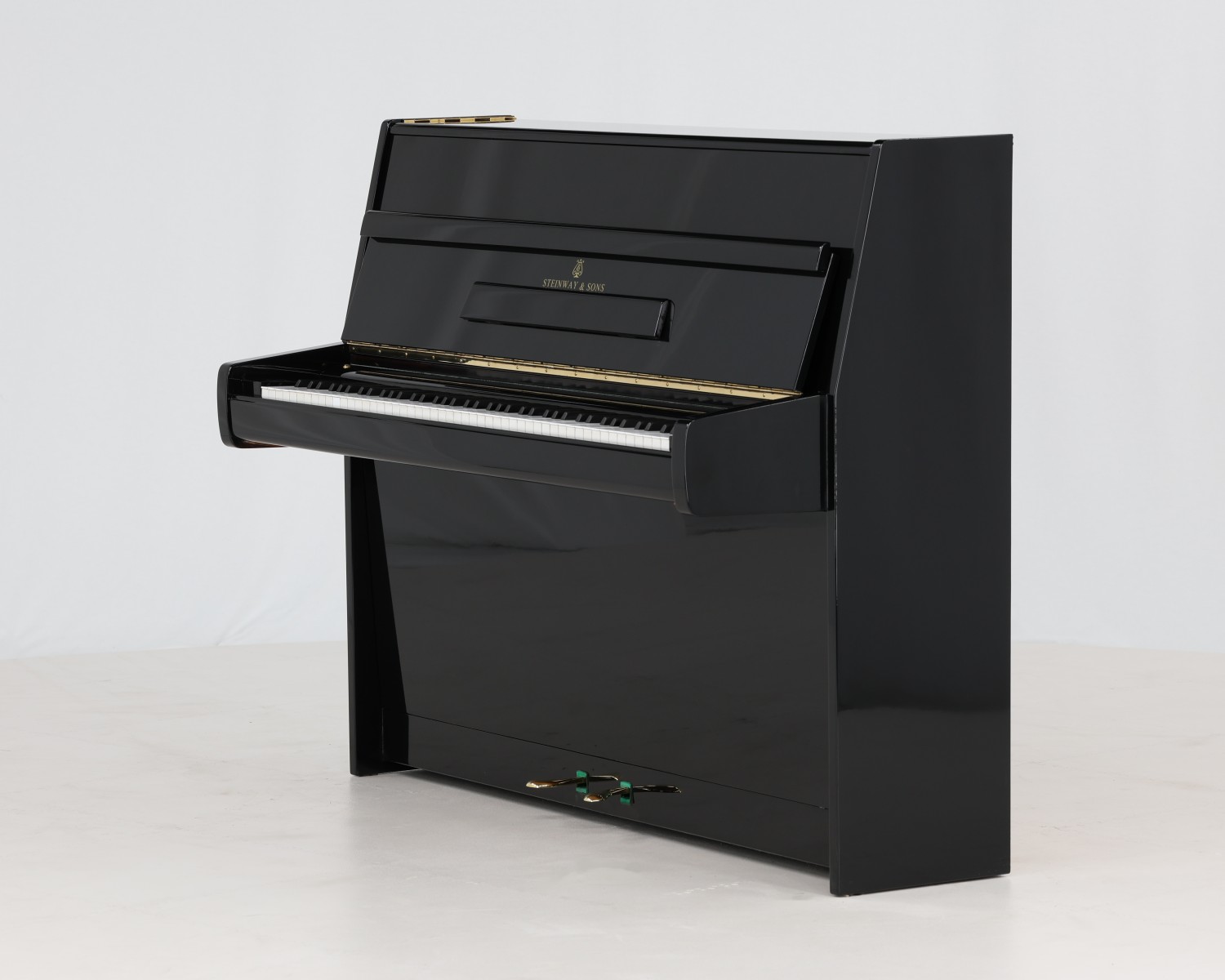 Steinway & Sons Model Z Upright Piano - c1973